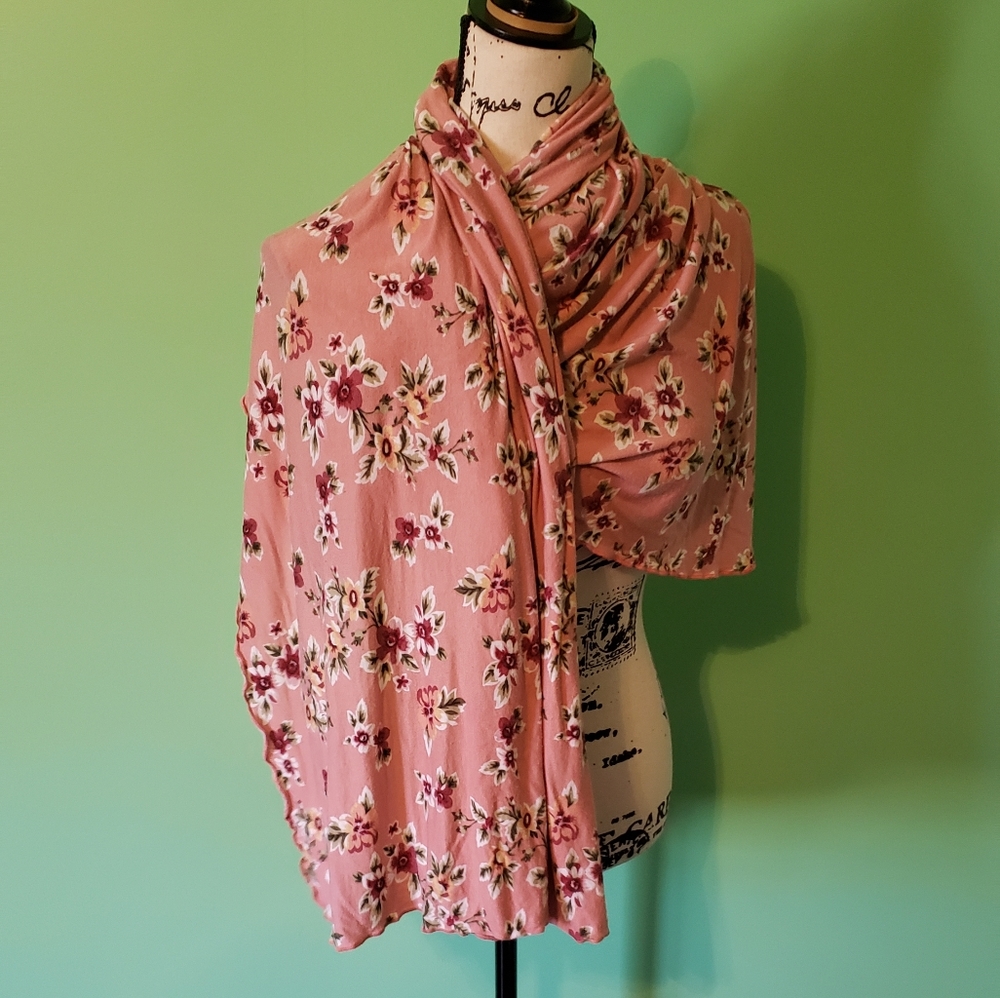 Nwot Cozys Large Scarf